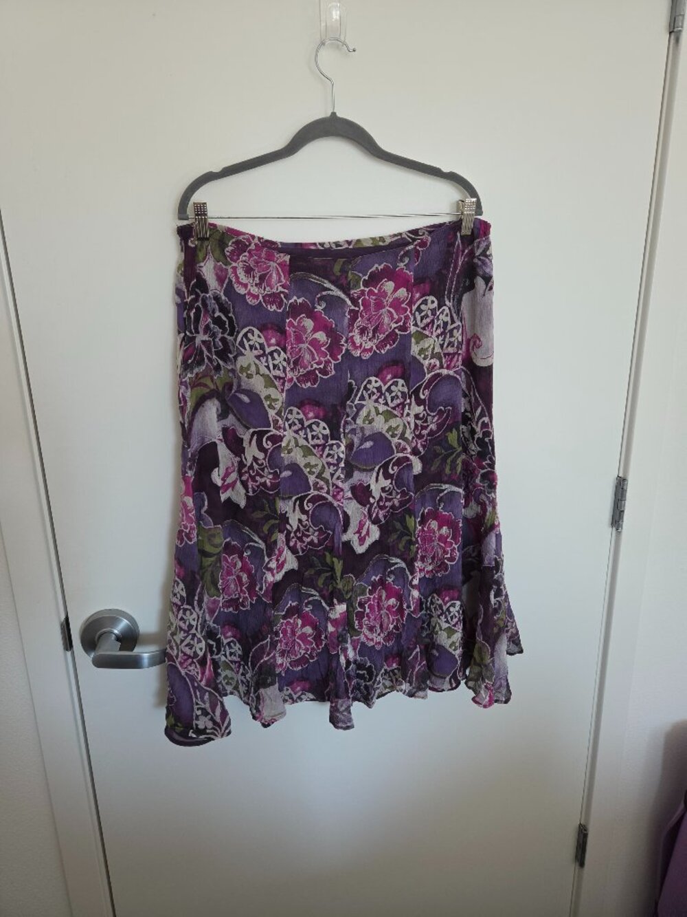 Floral skirt, 100% silk